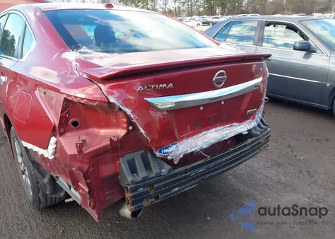 2015 Nissan Altima 2.5 S z USA, uszkodzony, nr VIN 1N4AL3AP5FC574504
